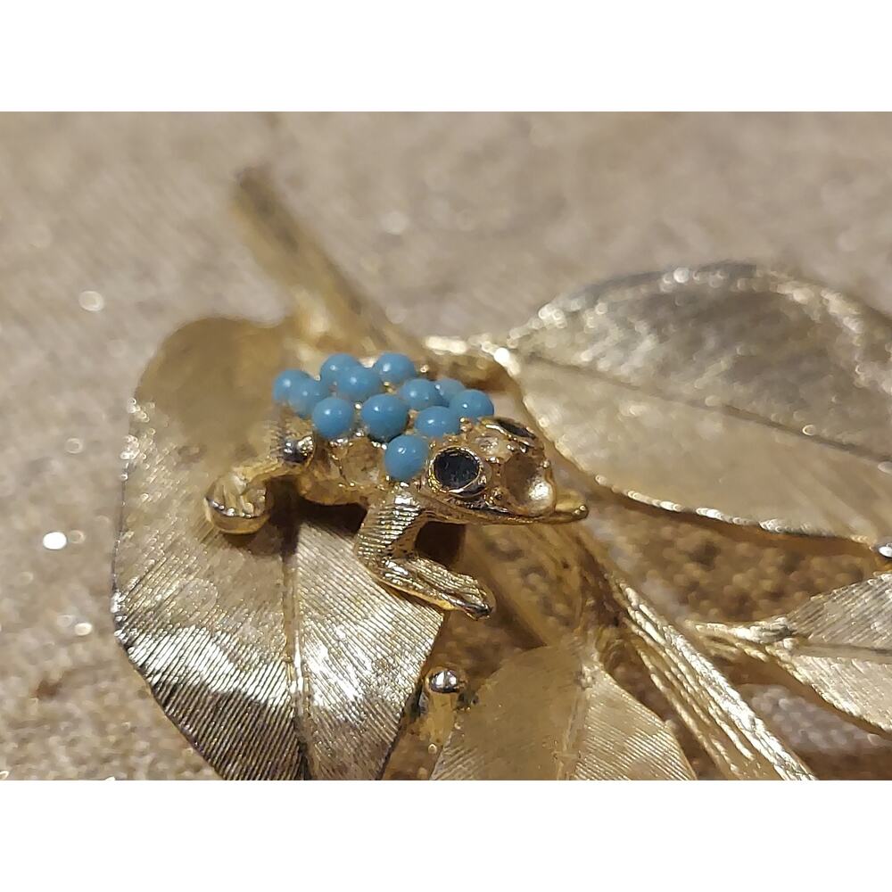 Vintage Large Brooch LEDO 1962 Golden Leaf Frog Faux Turquoise Pin READ - Picture 7 of 11